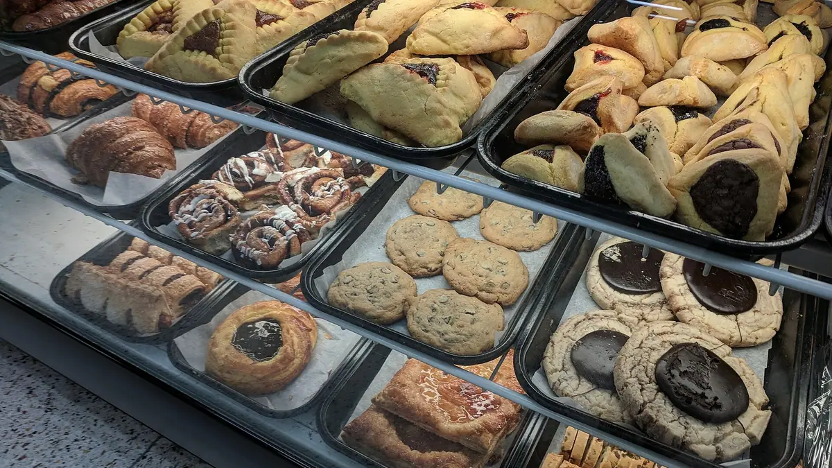 Sayers – bakery in Garston, Halewood